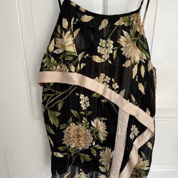 BCBGMaxAzria Garden Floral-Print Handkerchief Top Size Small - Picture 9 of 11